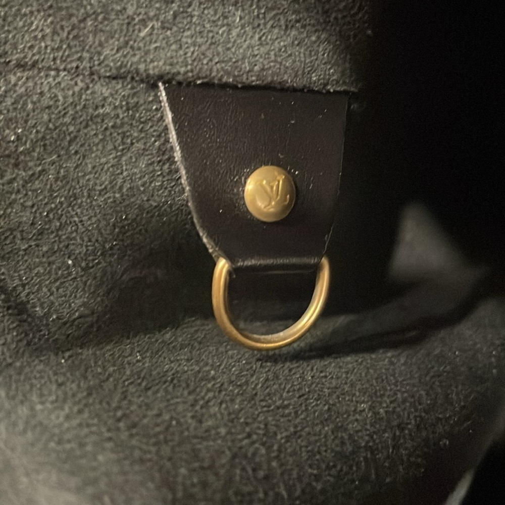Vintage Louis Vuitton Black Epi Leather Noe Bucket Bag - Picture 14 of 16